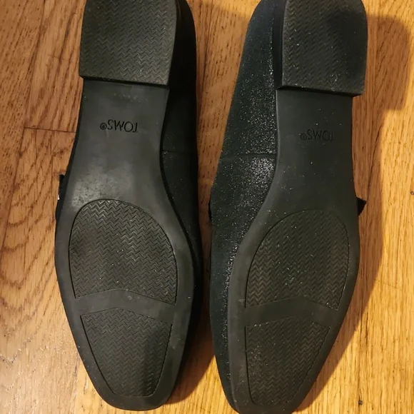 Tom’s Bianca Black Metallic Suede Flat- Worn twice. In Like New condition - Picture 2 of 4